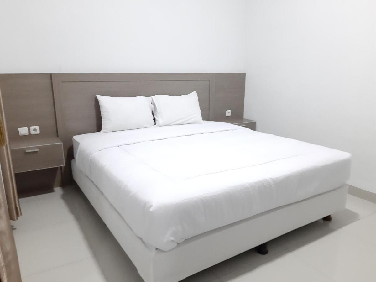 Joglo 21A Hotel Jogjakarta Buitenkant foto